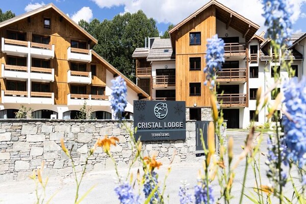 Ruim 14-persoons appartement in Chantemerle, dichtbij de pistes - thumbnail 4