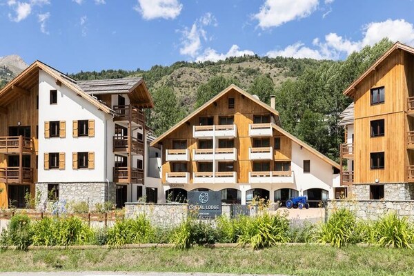 Ruim 14-persoons appartement in Chantemerle, dichtbij de pistes - thumbnail 5