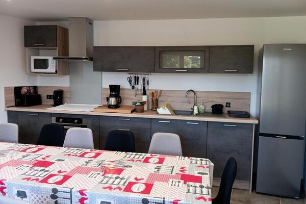 Ruim vakantieappartement voor 14 personen in Sainte-Eulalie, Frankrijk - thumbnail 1