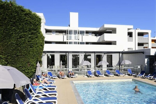 Ruim appartement voor 6 bij strand en thermen in Balaruc-les-Bains - thumbnail 6