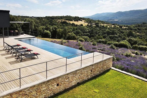 Architectonische villa met verwarmd zwembad en Luberon-panorama bij Bonnieux - thumbnail 5