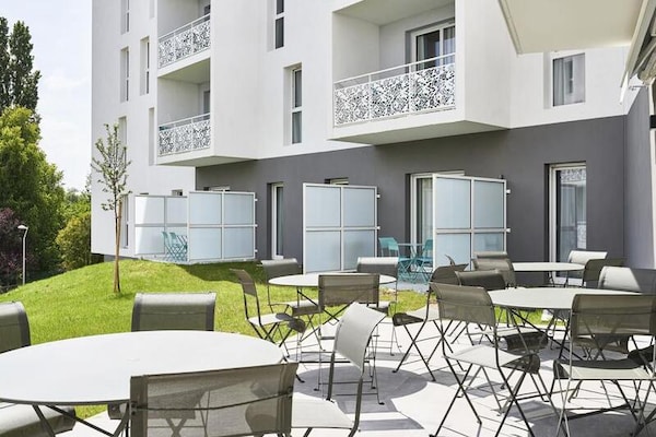 Modern appartement voor 4 personen met balkon in Jonzac - thumbnail 6