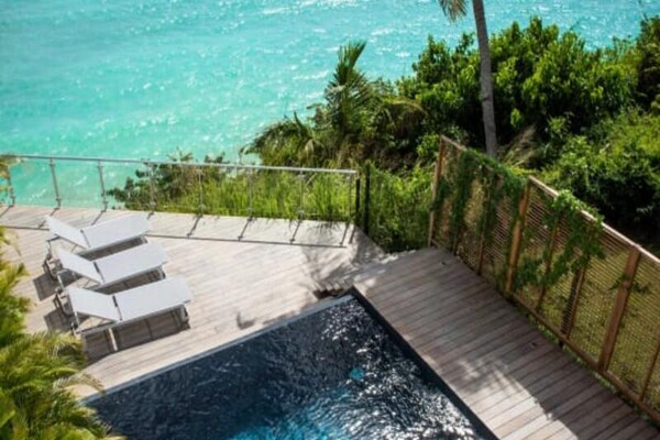 Panoramisch Zeezicht Villa met Zwembad & Jacuzzi voor 8 Personen in Le Gosier - thumbnail 4