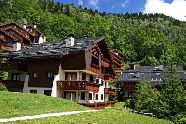 Authentiek appartement voor 6 personen in Méribel Village met toegang tot zwembad - thumbnail 1