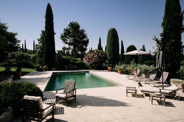 Luxe appartement met privézwembad en wellness in Pernes-les-Fontaines - thumbnail 4