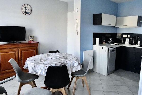 Modern studio-appartement in Plohinec, dicht bij de Bretonse kust - thumbnail 1