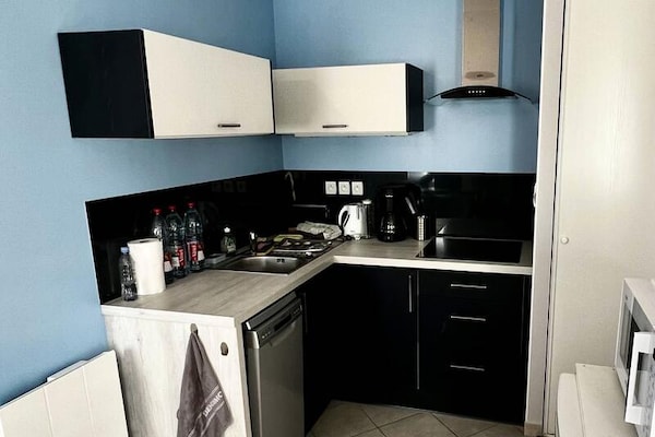 Modern studio-appartement in Plohinec, dicht bij de Bretonse kust - thumbnail 2