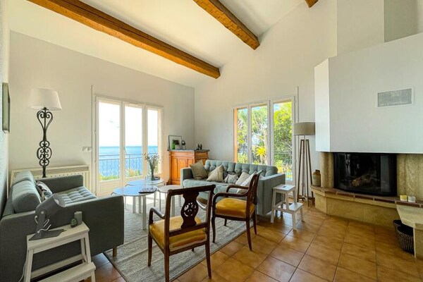 Ruim appartement voor 11 personen met panoramisch zeezicht in Saint-Raphaël - thumbnail 5