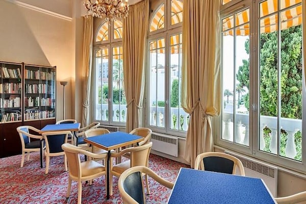 Knus appartement in hartje Saint-Raphaël, op 500m van het strand - thumbnail 3