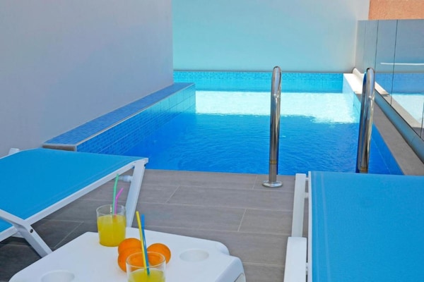 4-persoons modern appartement aan het strand in Chania - thumbnail 6