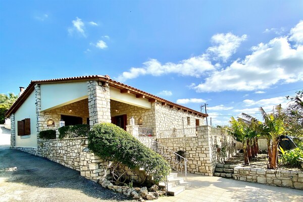 Villa Eros: Privezwembad & Bergzicht bij Rethymno - thumbnail 1