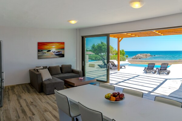 Villa Mary Beach 1: Direct aan zee bij Frangocastello, Kreta - thumbnail 3