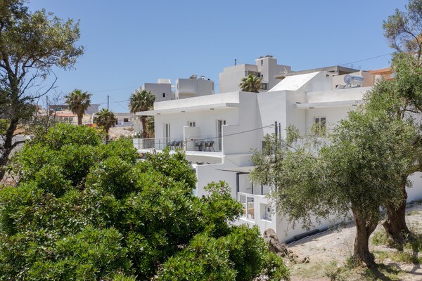 Aan het strand: Moderne studio Secret Nest 2 in Plakias - thumbnail 6