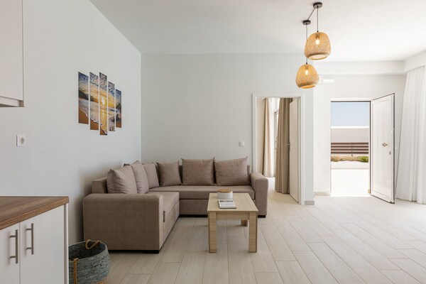 Villa Petres 3: Lichte villa met privézwembad bij Plakias, Kreta - thumbnail 4