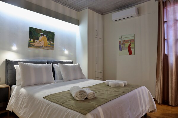 Knusse studio in hartje Chania, op 800 meter van het strand - thumbnail 3