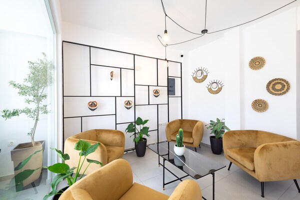 Stijlvol Mezzanine Appartement met Uitzicht, 300m van Strand Rethymno - thumbnail 5
