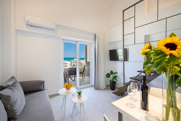 Creta Sun Appartement 204: Zeezicht & Zwembad op 300m van Strand - thumbnail 6