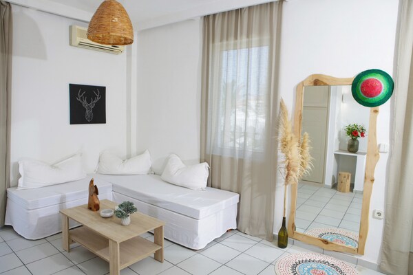Knus appartement op 100 meter van het strand in Adelianos Kampos - thumbnail 6