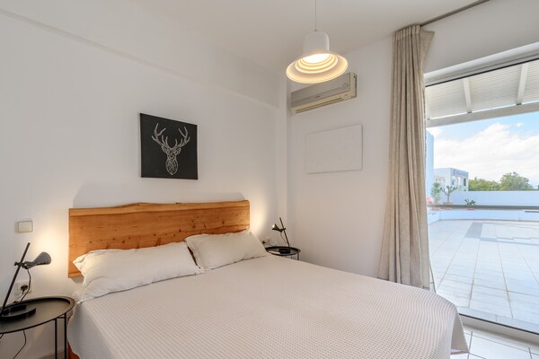 Knus appartement op 100 meter van het strand in Adelianos Kampos - thumbnail 2