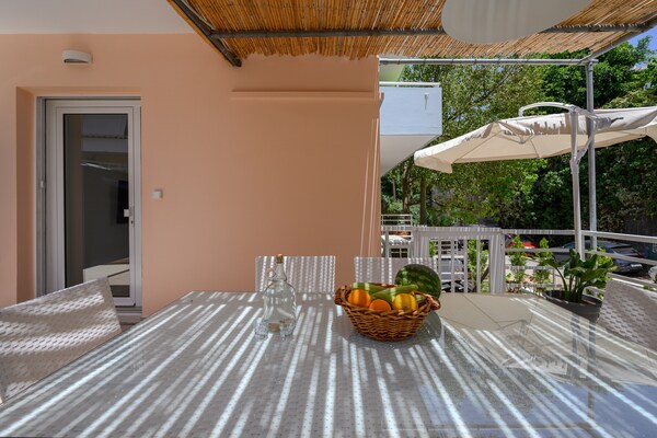 Knus appartement in hartje Rethymno met tuin, vlakbij het strand - thumbnail 1