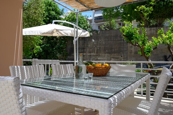 Knus appartement in hartje Rethymno met tuin, vlakbij het strand - thumbnail 5