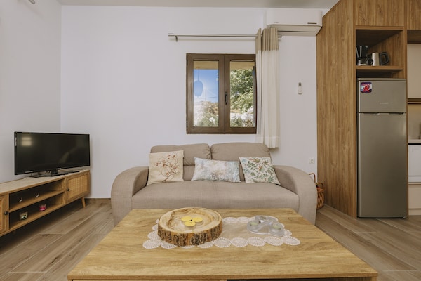 Centraal gelegen villa in Panormo met privézwembad - thumbnail 2