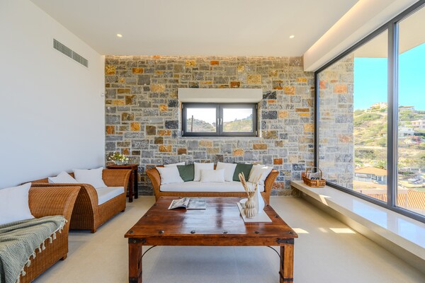 Theasea Luxury Residence: Strandvilla op 30 meter in Agia Pelagia - thumbnail 2
