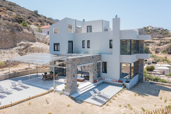Theasea Luxury Residence: Strandvilla op 30 meter in Agia Pelagia - thumbnail 1