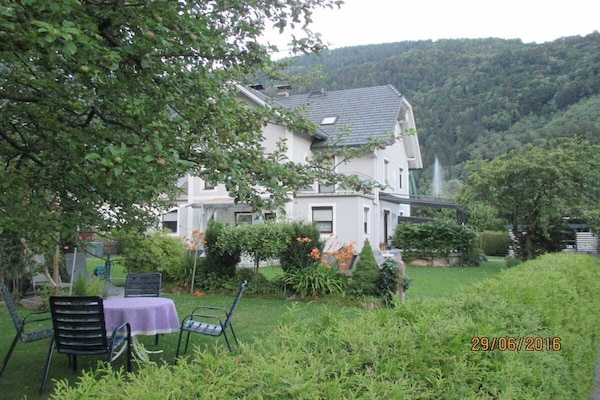 Ruim vakantiehuis aan de Millstättersee met loggia, vlakbij het centrum - thumbnail 1