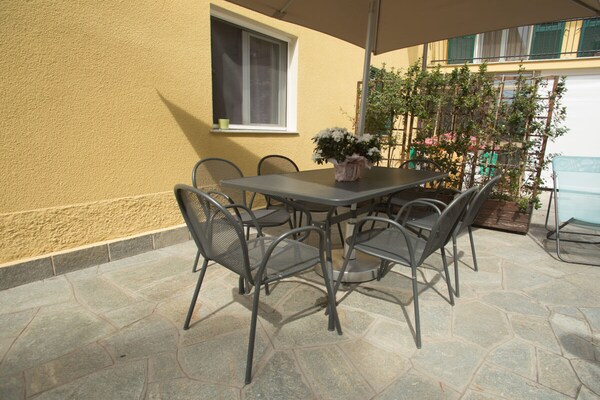 Gerenoveerd appartement met tuin en uitzicht op olijfgaarden bij Diano San Pietro - thumbnail 3
