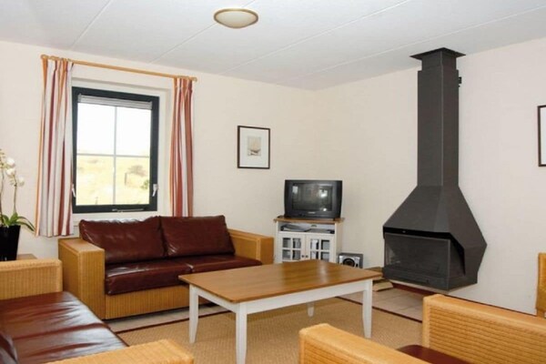 Ruim vakantiehuis in duingebied Ballum, 8 pers., strand op 600m - thumbnail 4