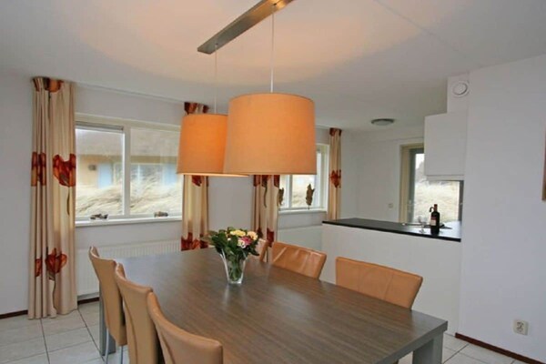Sfeervolle villa voor 6 aan het water bij de duinen van Den Helder - thumbnail 5