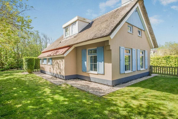 Modern vakantiehuis voor 6 in de duinen van De Koog - thumbnail 2