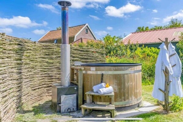 Luxe villa voor 6 personen met buitenkeuken nabij De Koog - thumbnail 6