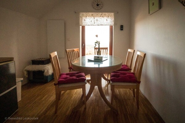 Rustic Refuge Glamping met hottub en sauna - appartement voor 5 personen in Zreče - thumbnail 4