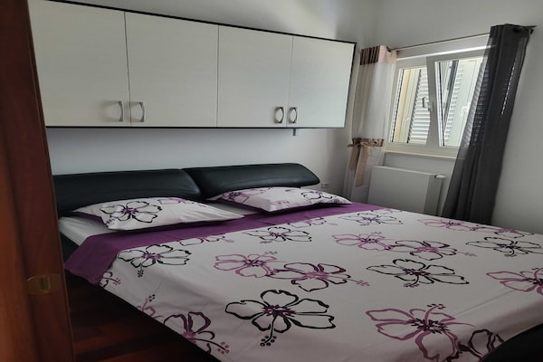4-persoons appartement in Šibenik op 300 m van het strand - thumbnail 6