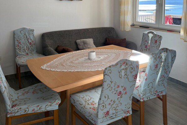 Ruim appartement voor 6 aan zee in Dugi Rat met zwembad en WiFi - thumbnail 6