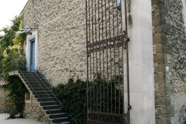 Authentieke loft in 18e-eeuwse Mas met tuin bij Avignon - thumbnail 2