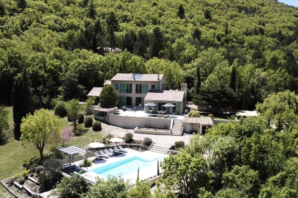 Modern Villa-Avontuur met Panoramisch Luberon Uitzicht & Privézwembad - thumbnail 1