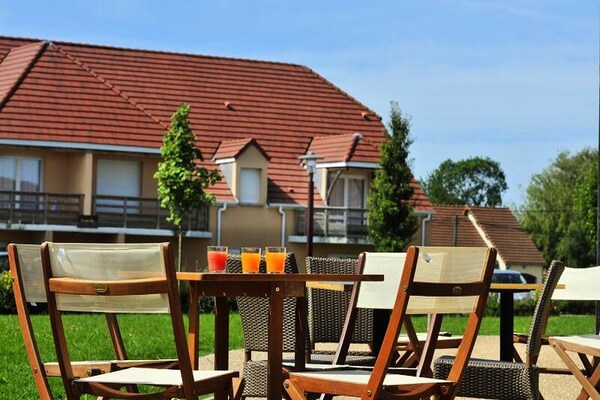 Rustiek appartement nabij Honfleur met binnenzwembad, sauna en tuin - thumbnail 5