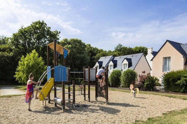 Ruim duplex appartement voor 6 personen nabij strand en dorp in Crozon Morgat - thumbnail 4
