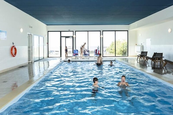 Appartement 6 pers. met uitzicht op zee en zwembad in Plougasnou - thumbnail 2