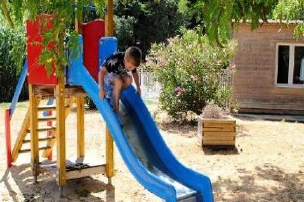Appartement aan de kust met directe strandtoegang en verwarmd zwembad - thumbnail 5
