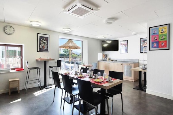 Ruim appartement voor 7 personen op 300 meter van het strand in Sète - thumbnail 4