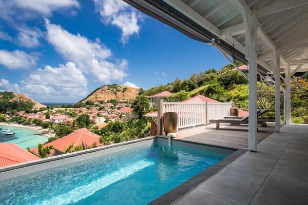 Villa Rackam: Creools design met panoramisch uitzicht op de Baie des Saintes - thumbnail 4