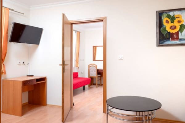6-persoons appartement aan het strand in Vrboska - thumbnail 3