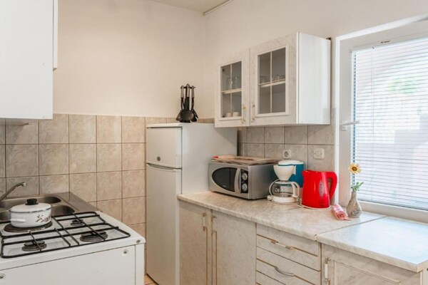 Knus appartement voor 6 personen op 100 meter van het strand van Vir - thumbnail 4