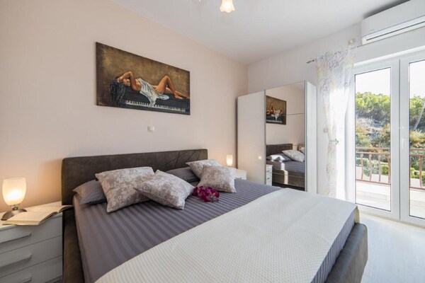 Appartement Tafra 2 aan zee in Lokva Rogoznica, 200m van strand - thumbnail 6