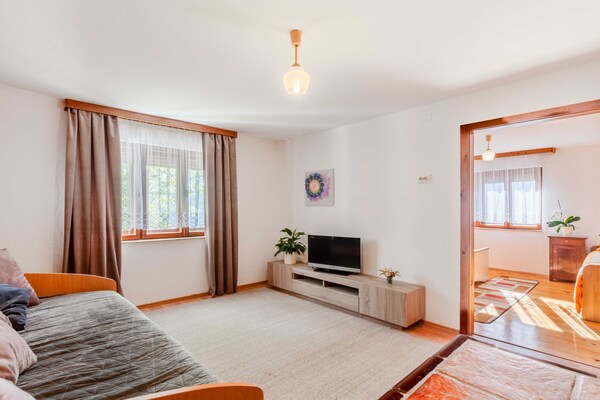 Vrijstaand vakantiehuis met sauna voor 6 personen in Slap ob Idrijci - thumbnail 1