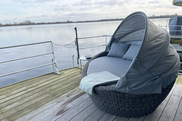 Woonboot Floating 44 aan het water bij Xanten – puur genieten met z’n twee - thumbnail 5